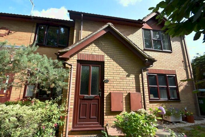 2 Bedroom Maisonette To Rent In Wrights Hill, Woolston, SO19