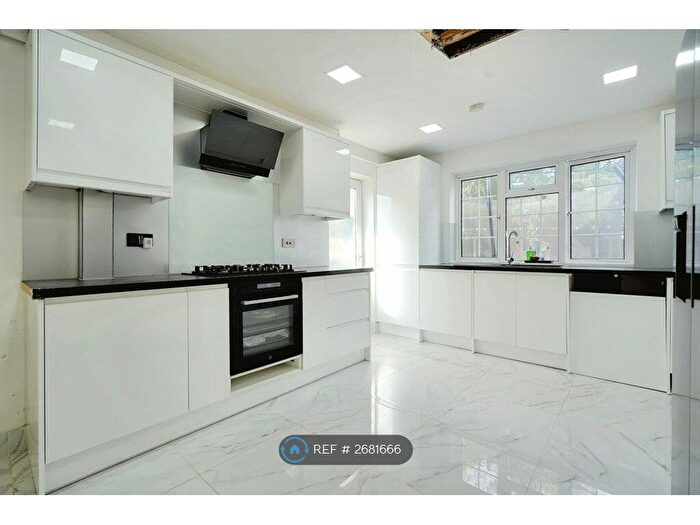 3 Bedroom Detached House To Rent In Cranborne Avenue, Maidstone, ME15