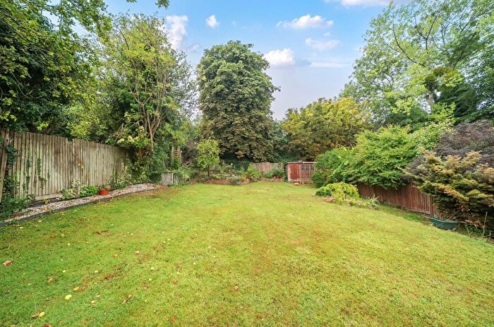 4 Bedroom Semi-Detached House To Rent In Foxley Hill Road, Purley, CR8