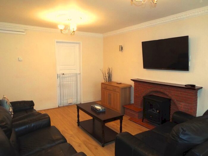 2 Bedroom Apartment To Rent In Cheswood Drive, Minworth, Sutton Coldfield, B76