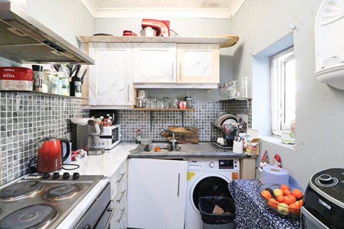 1 Bedroom Flat To Rent In The Polygon, Southampton, SO15