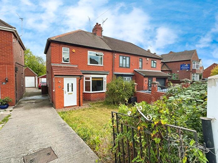 3 Bedroom Semi Detached House For Sale In Lodge Lane, Aston, Sheffield, South Yorkshire, S26