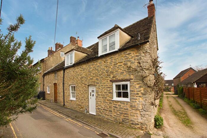 3 Bedroom Cottage For Sale In Gastons Road, Malmesbury, SN16