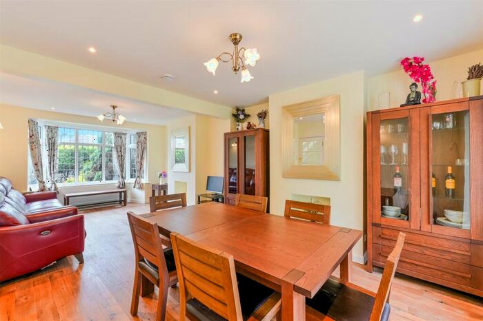 3 Bedroom House To Rent In Morden Way, Sutton, SM3