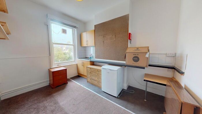 Studio To Rent In Whippingham Road, Brighton, BN2