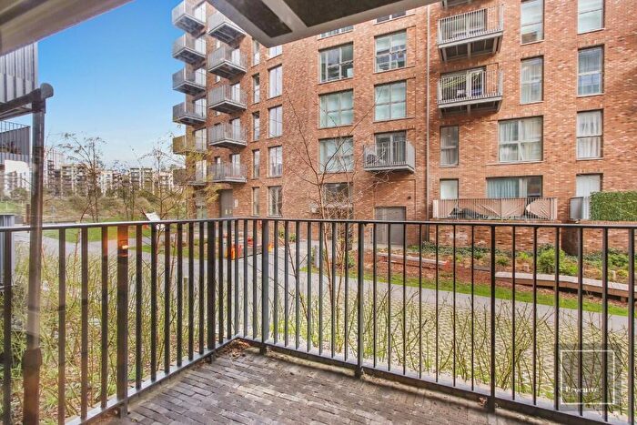 Studio For Sale In Goodluck Hope Walk, London, E14