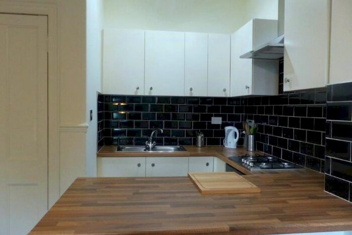 1 Bedroom Flat To Rent In Albion Place, Leith, Edinburgh, EH7