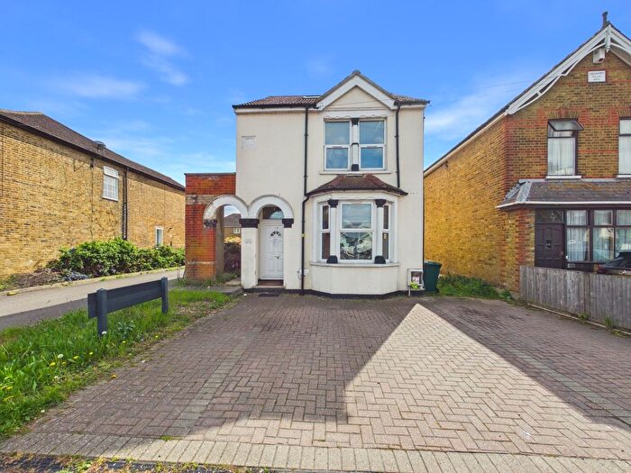 4 Bedroom Detached House For Sale In Staines Road West, Ashford, Middlesex, TW15