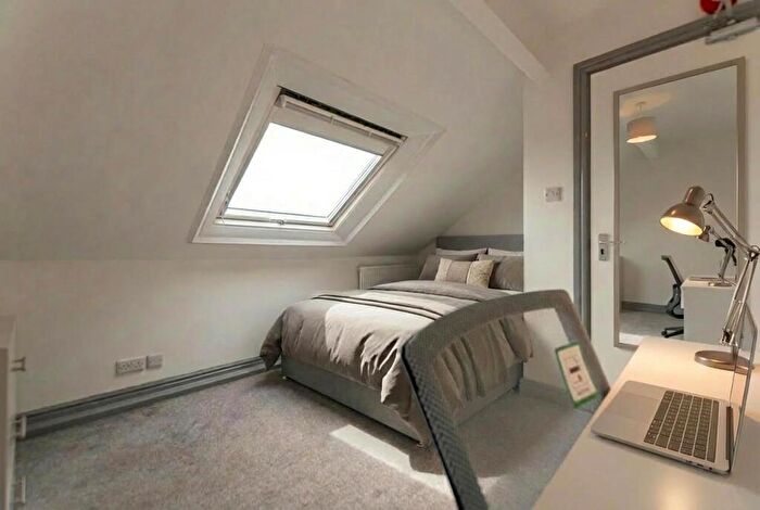 5 Bedroom Maisonette To Rent In A Fulwood Road (), Sheffield, S10