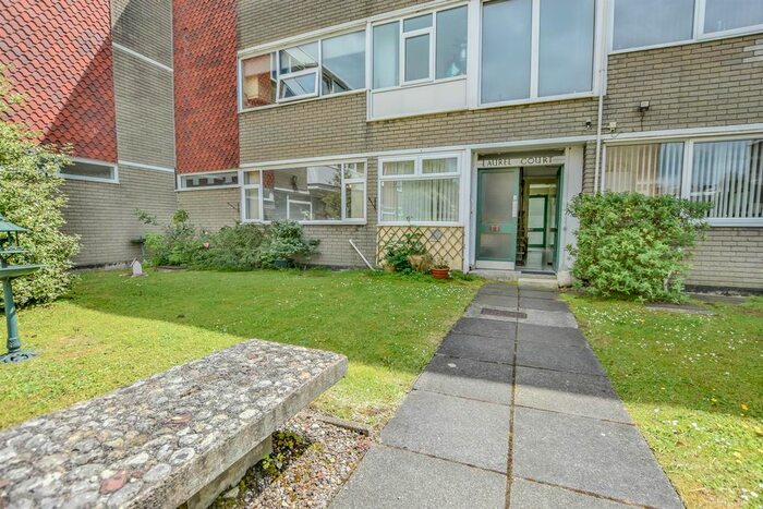 2 Bedroom Flat For Sale In Laurel Court, St. Nicholas Close, Barry, CF62