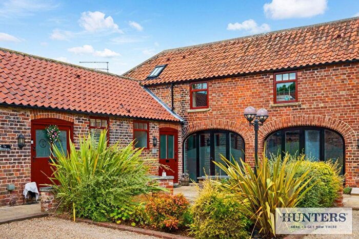 3 Bedroom Barn Conversion For Sale In Barff Farm, Thorpe Willoughby, Selby, YO8