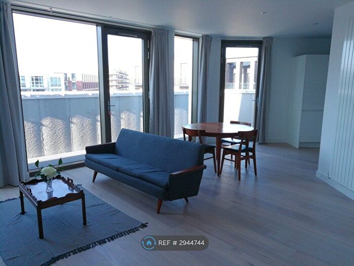 4 Bedroom Flat To Rent In Admiralty Avenue, London, E16