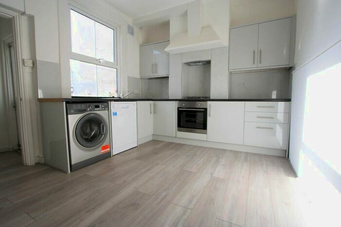 3 Bedroom Terraced House To Rent In Marian Road, London, SW16