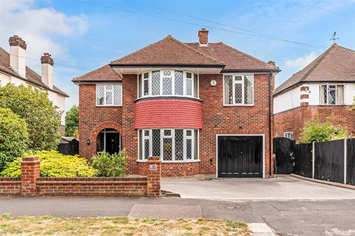 4 Bedroom Detached House For Sale In Shere Avenue, Cheam, SM2