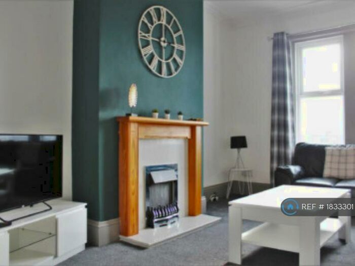 4 Bedroom Flat To Rent In Brighton Rd, Gateshead, NE8