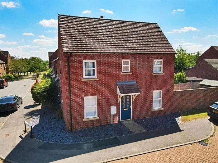 3 Bedroom Semi Detached House To Rent In Ultra Avenue, Bletchley, Milton Keynes, MK3