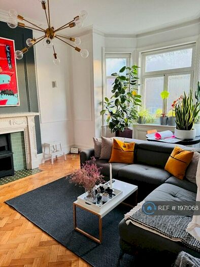 2 Bedroom Flat To Rent In Fitzjohns Avenue, London, NW3