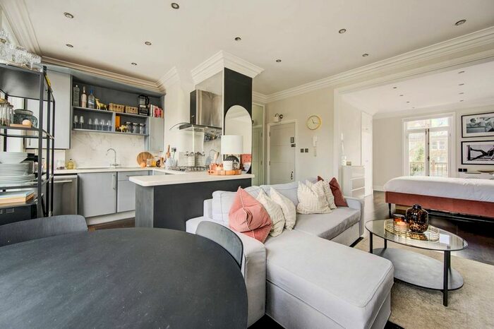 1 Bedroom Flat To Rent In Talgarth Road, Barons Court, London, W14