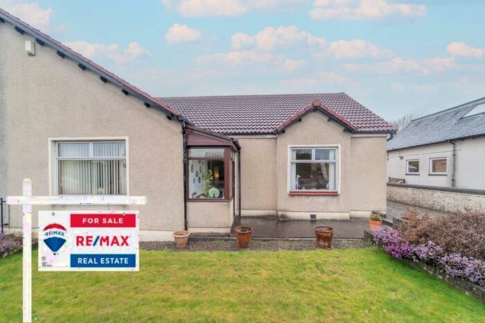 3 Bedroom Semi-Detached Bungalow For Sale In Westcraigs Road, Blackridge, EH48