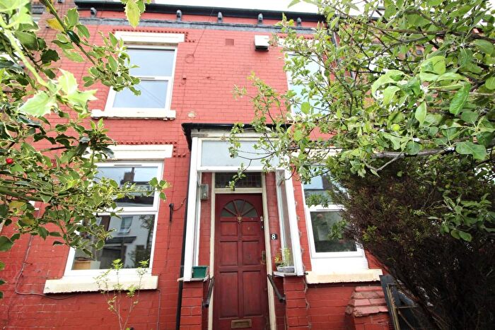 2 Bedroom Terraced House To Rent In Clifton Avenue, Harehills, LS9