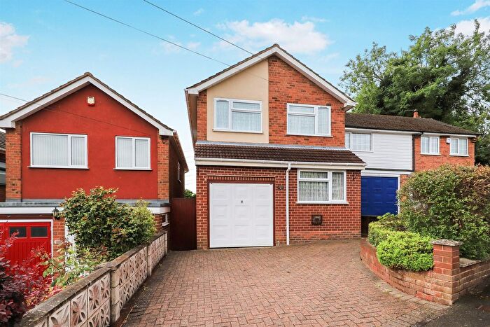 3 Bedroom Detached House For Sale In Bate Street, Lanesfield, Wolverhampton, WV4