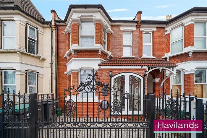 5 Bedroom Property For Sale In Falkland Road, London, N8