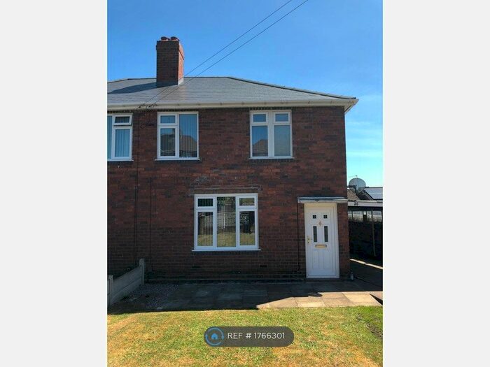 3 Bedroom Semi-Detached House To Rent In Hillbank Road, Halesowen, B63