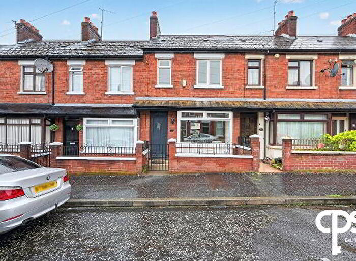 2 Bedroom Mid Terraced House For Sale In Meadowbank Place, Belfast, BT9
