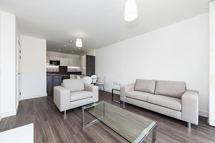1 Bedroom Flat To Rent In Copenhagen Court, Yeoman Street, Greenland Place, Surrey Quay, SE8