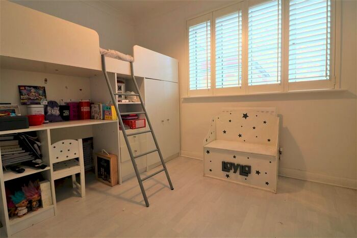 2 Bedroom Property To Rent In Pembroke Drive, Aveley, South Ockendon RM15