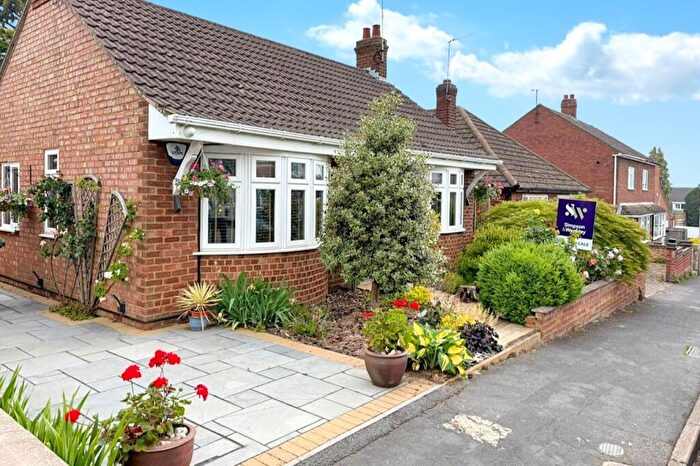 3 Bedroom Detached Bungalow For Sale In Palm Road, Rushden, NN10