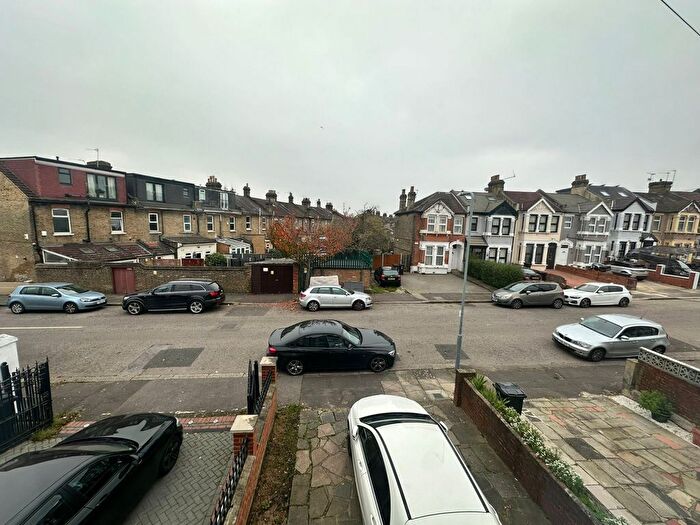 4 Bedroom Terraced House To Rent In Courtland Avenue, Cranbrook, Ilford, IG1