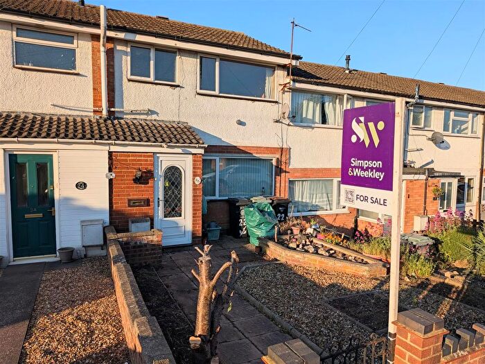 3 Bedroom Terraced House For Sale In Whitefriars, Rushden, NN10