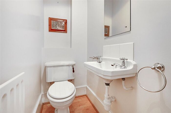 1 Bedroom Flat For Sale In Elvaston Place, South Kensington, SW7