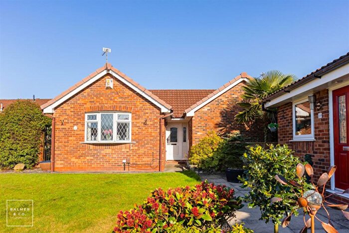2 Bedroom Detached Bungalow For Sale In Chiltern Way, Astley, M29