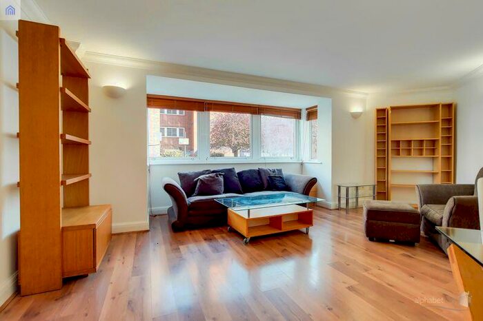 2 Bedroom Apartment To Rent In West Point, Grenade St, Limehouse, E14