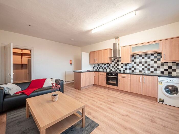 3 Bedroom Flat To Rent In () Haymarket Terrace, Edinburgh, EH12