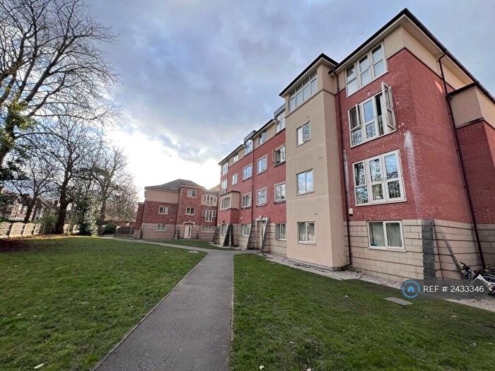 2 Bedroom Flat To Rent In Royston Court, Manchester, M16