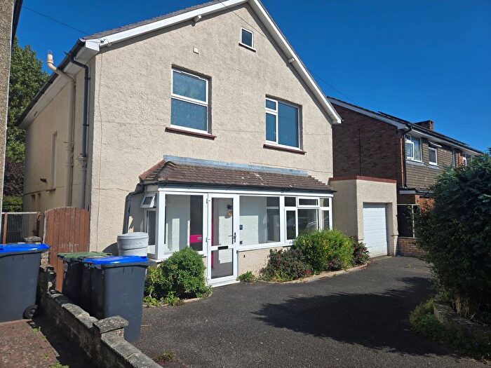 3 Bedroom Property To Rent In Wembley Avenue, Lancing, BN15