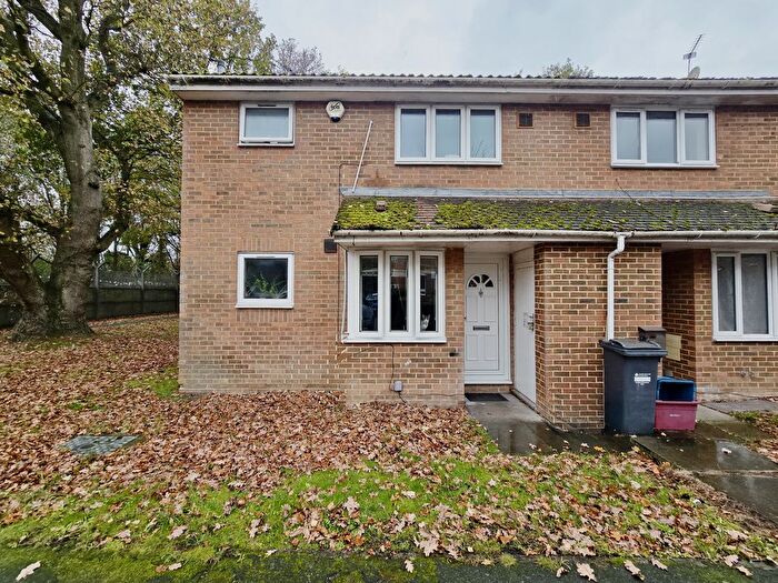 1 Bedroom Semi Detached House For Sale In Dorney Way, Hounslow, TW4