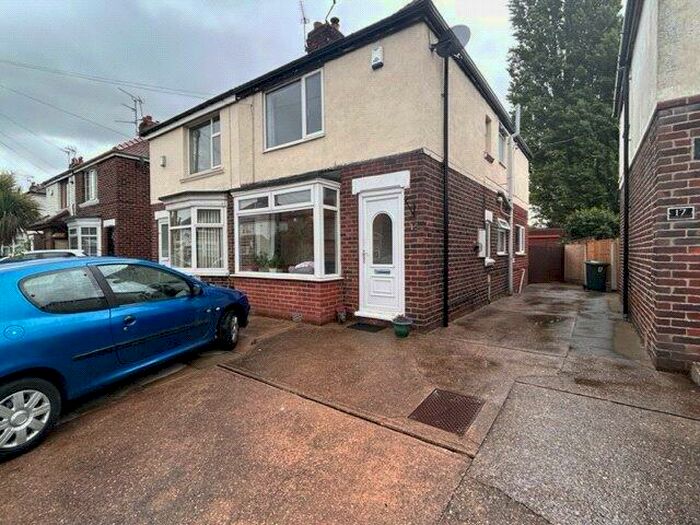 3 Bedroom Semi-Detached House To Rent In Shakespeare Avenue, Doncaster, South Yorkshire, DN5