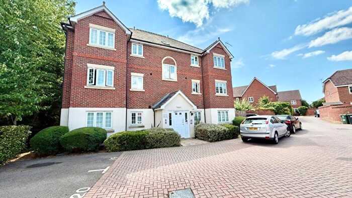 2 Bedroom Apartment To Rent In Horsecroft Way, Tilehurst, Berkshire, RG31