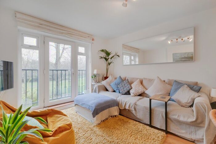 2 Bedroom Apartment To Rent In Fitzalan Street Lambeth, SE11