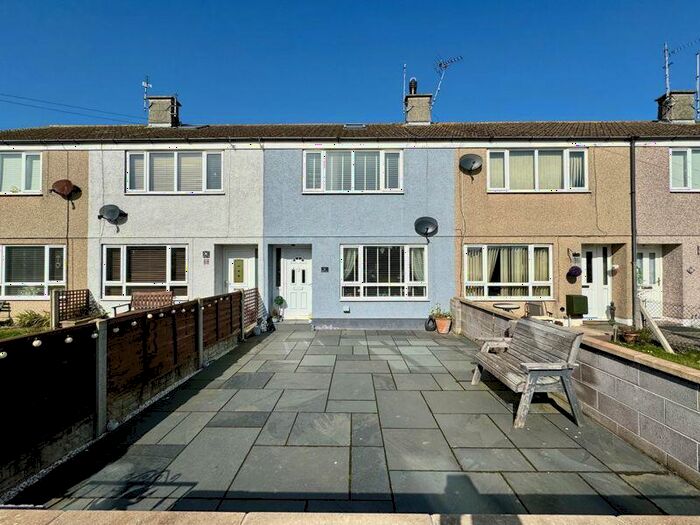 3 Bedroom Terraced House For Sale In Waen Fawr, Holyhead, LL65
