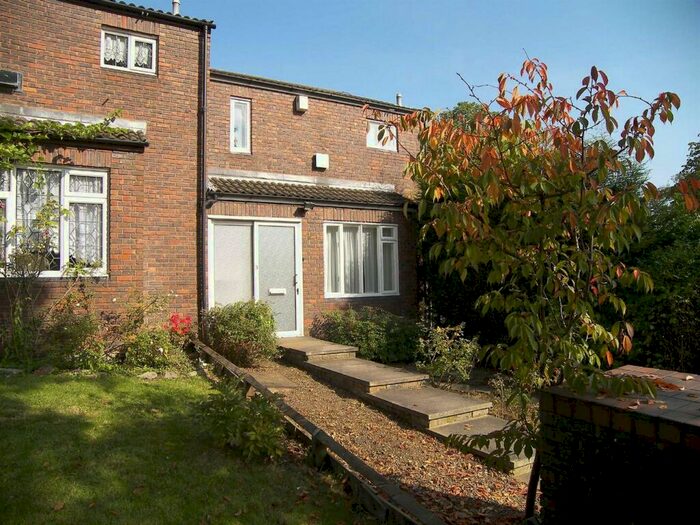 3 Bedroom Detached House To Rent In Lords Close, West Dulwich, London, SE21