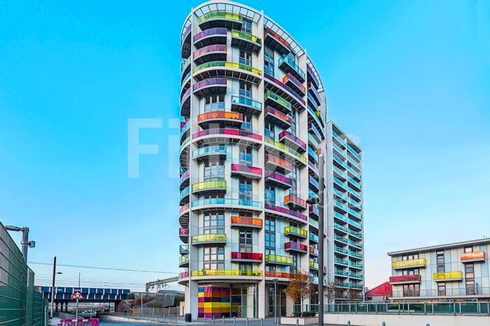 2 Bedroom Flat To Rent In Warton Road, London, E15