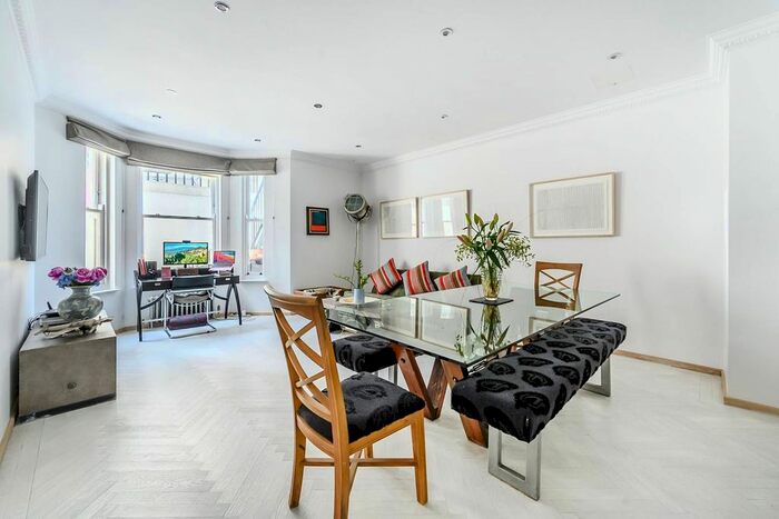 2 Bedroom Flat To Rent In Knaresborough Place, South Kensington, London, SW5