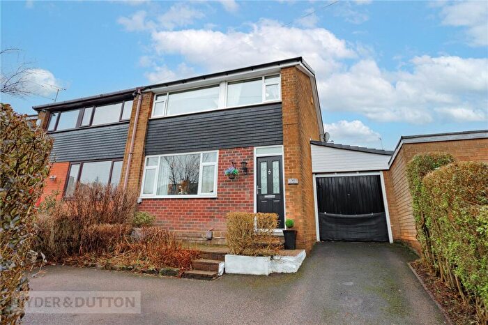 4 Bedroom Semi Detached House For Sale In Turner Street, Lees, Oldham, Greater Manchester, OL4