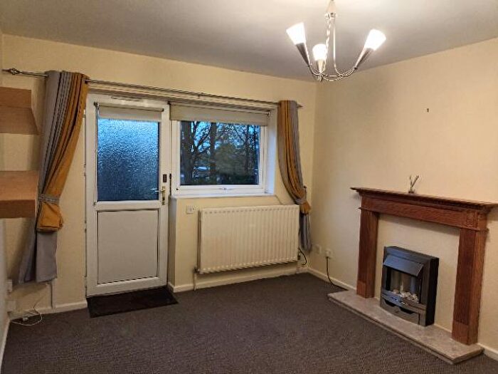 2 Bedroom Flat To Rent In Chadwick Street, Marple, Stockport, Cheshire, SK6
