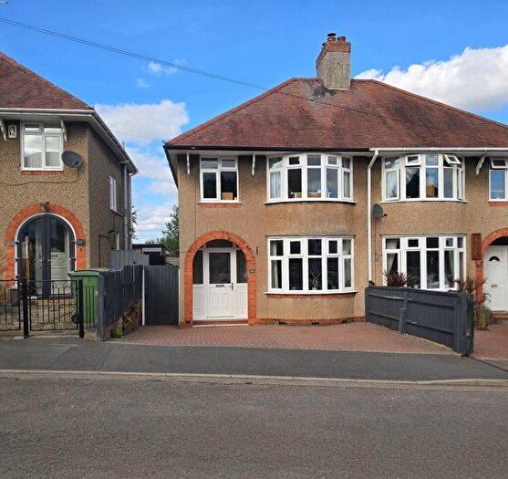 3 Bedroom Semi-Detached House For Sale In Briar Hill Road, Delapre, NN4
